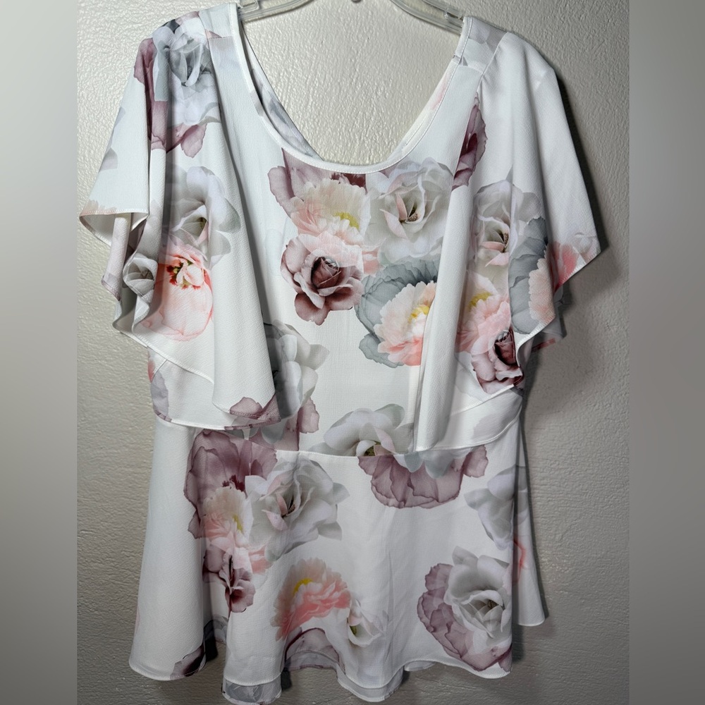 City Chic Floral Flutter Sleeve Peplum Top Size XS/S